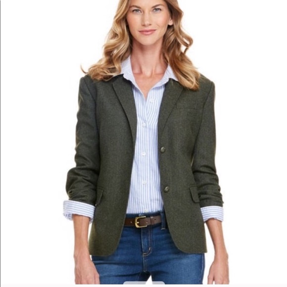 Vineyard vines suit jacket pockets & anchor button - Picture 2 of 16